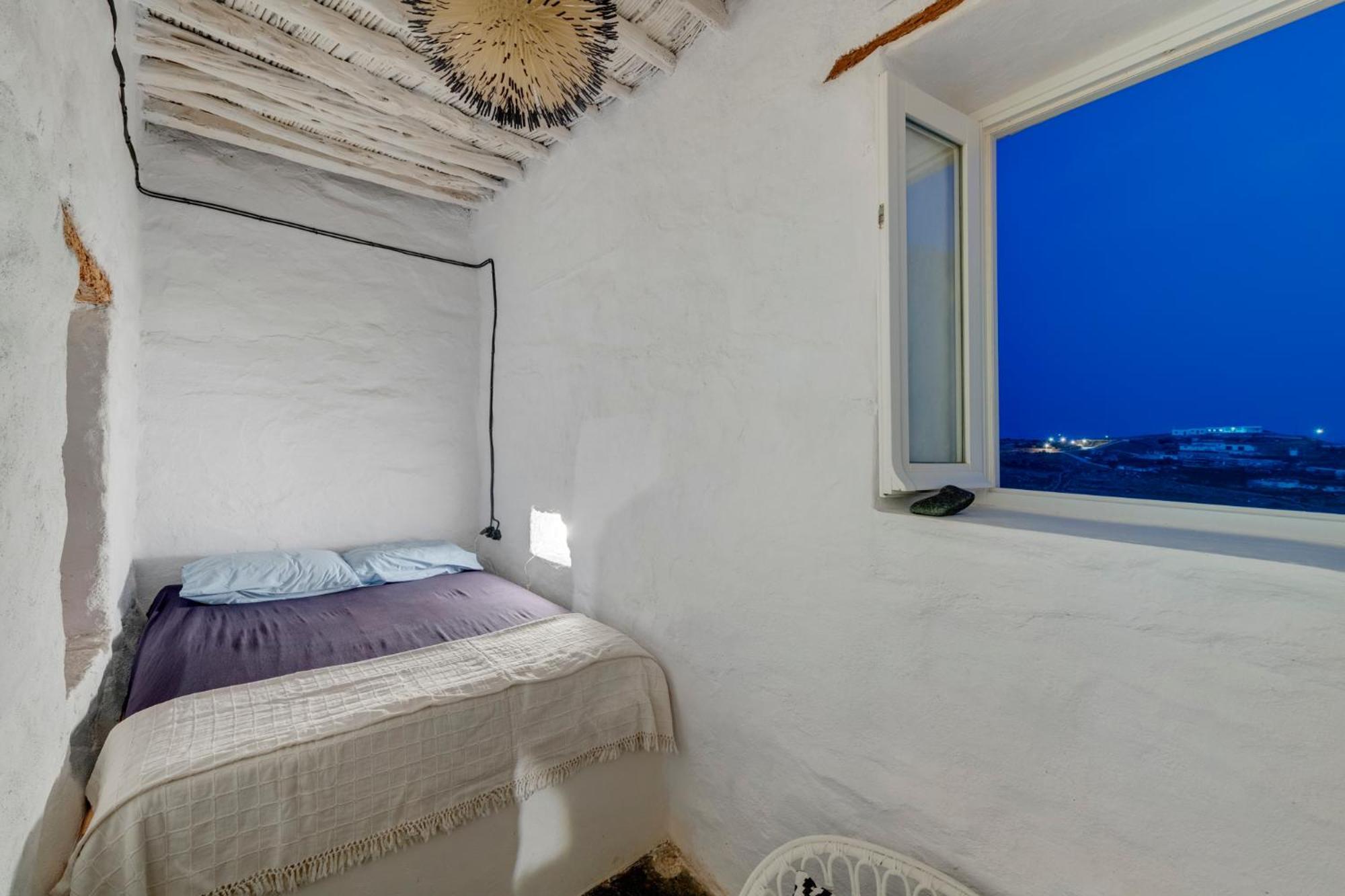 Syros Art House